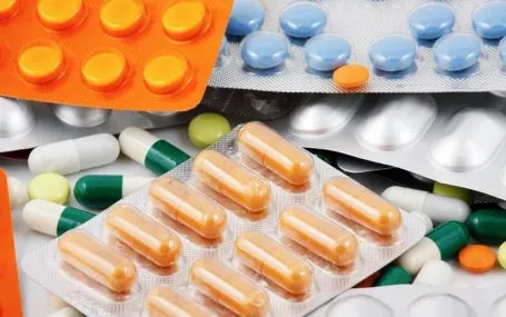 Symptom management, syringe drivers and medicines