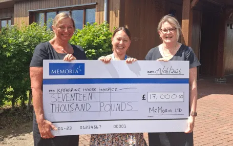 Oxfordshire crematorium raises £38,000 for the hospice
